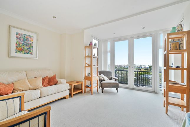 14 The Quarterdeck Kings Parade, Bognor Regis photo 3