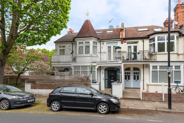 Flat to rent in Southfield Road, Chiswick, London