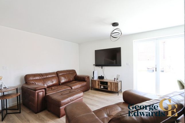 28, Stepping Stones Avenue, Leicester photo 2
