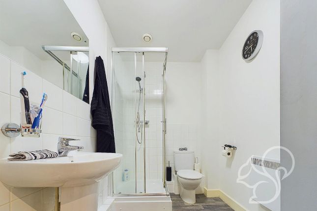 48, De Grey Road, Colchester photo 2