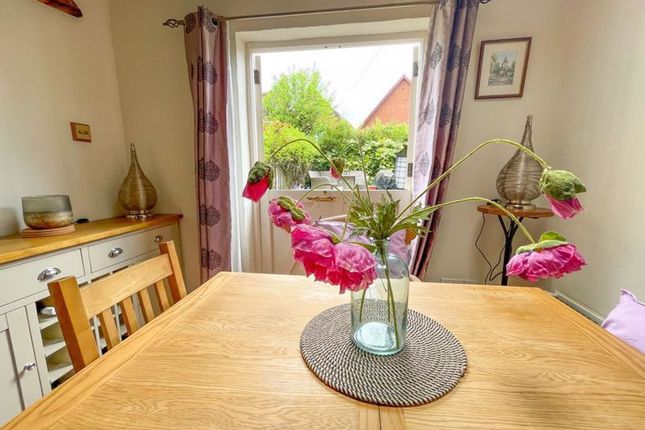 End terrace house for sale in Bell Lane, Northchurch