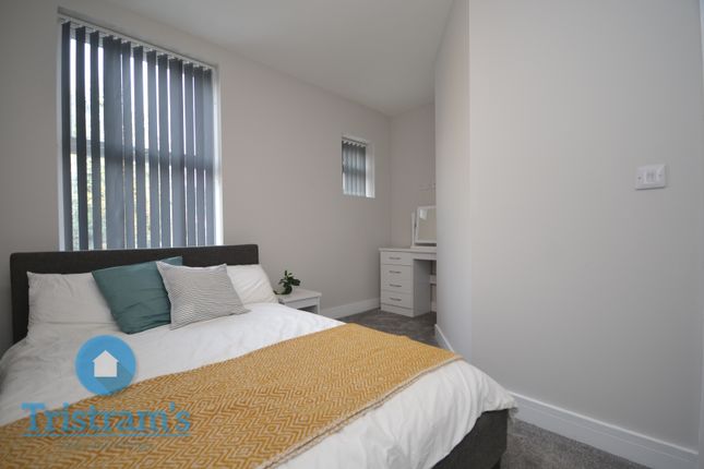 End terrace house to rent in City Road, Dunkirk, Nottingham