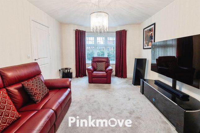 110, Lave Way, Caldicot photo 4