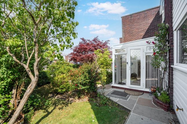 7, Nursery Close, Leeds photo 4