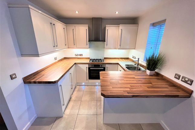 12, Gilcar Villas, Normanton photo 2