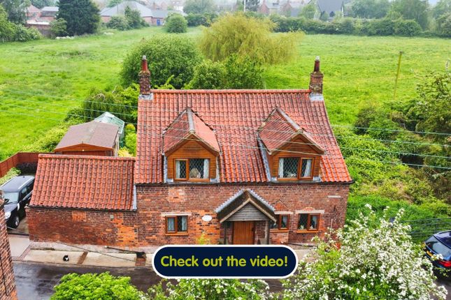 Thumbnail Cottage for sale in Greengate Lane, Goxhill, Lincolnshire