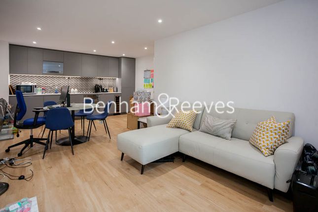 Bedroom Flat To Rent In Colindale 2025