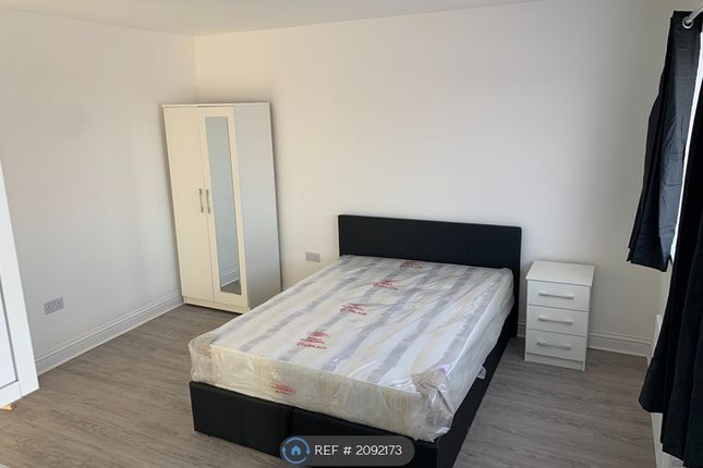 Thumbnail Room to rent in Tamworth Lane, Mitcham