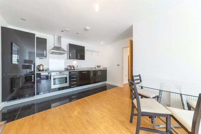 169, City Peninsula, London photo 2
