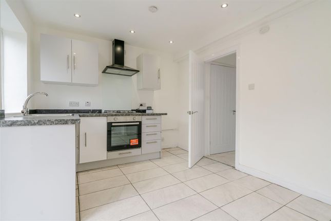 20, Shortland Place, Wigan photo 4