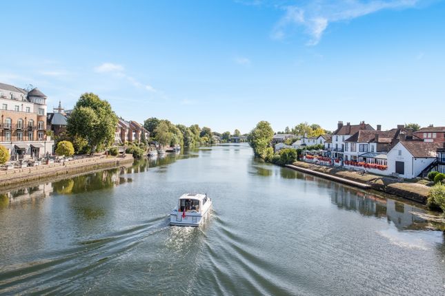 Flat for sale in Lily House, Eden Grove, Staines-Upon-Thames