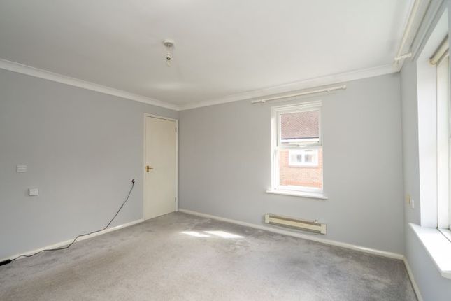 56 St James Court, Melbourne Road, Chichester photo 3