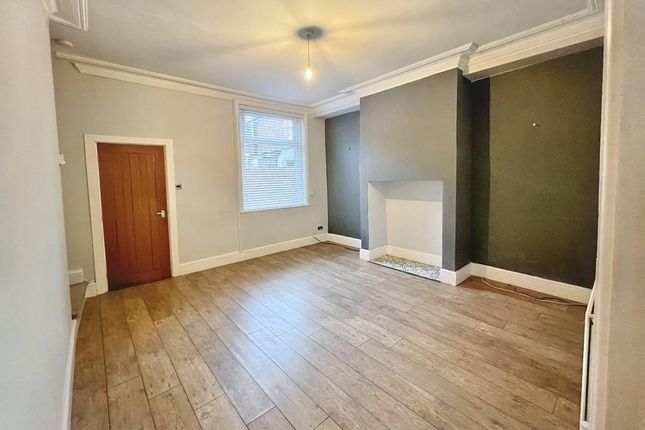 Terraced house to rent in Brook Street, Preston