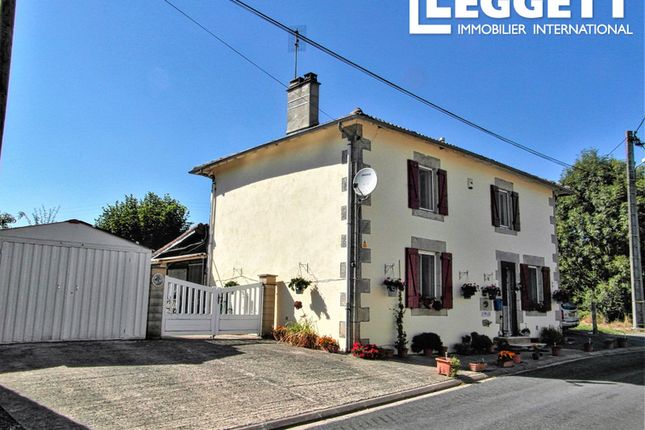 Villa for sale in Gajoubert, Haute-Vienne, Nouvelle-Aquitaine