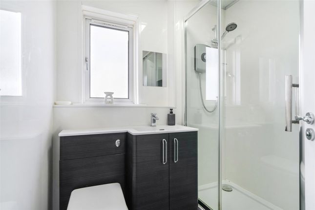 2, Ballaig Crescent, Glasgow photo 4