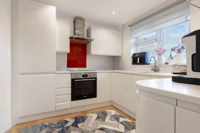 7 Cunningham Road, Waltham Cross photo 3