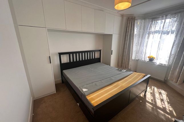 42, Alexandra Avenue, Greater London photo 4