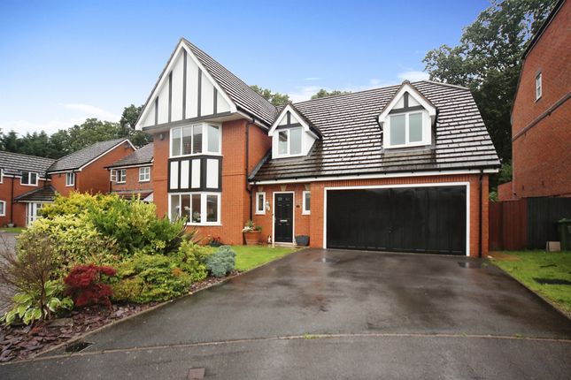 Thumbnail Detached house for sale in Fleetwood Close, Redditch