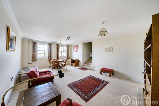 Flat 16 Tivoli Mansions, 115, The Park, Gloucestershire photo 2