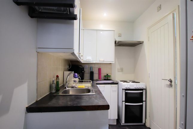 96A, School Road, Tilehurst photo 3