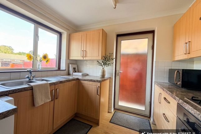 58 Oakwood Drive, Southampton photo 5