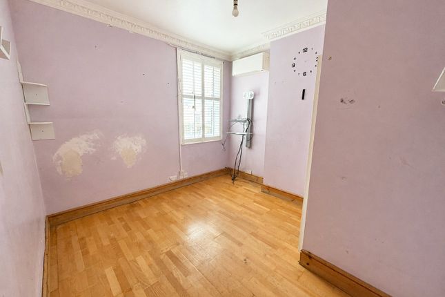 Ground Floor Flat, 95, Farley Road, London photo 4