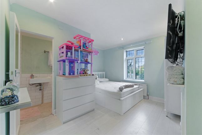 Terraced house for sale in Downs Road, Belmont, Sutton