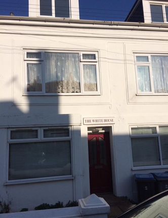 Thumbnail Flat to rent in Widred Road, Dover