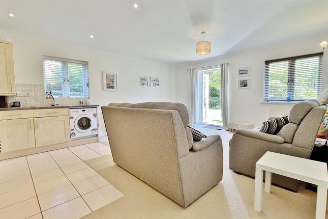 4, Earlswood Lodge, Walton-on-the-Naze photo 4