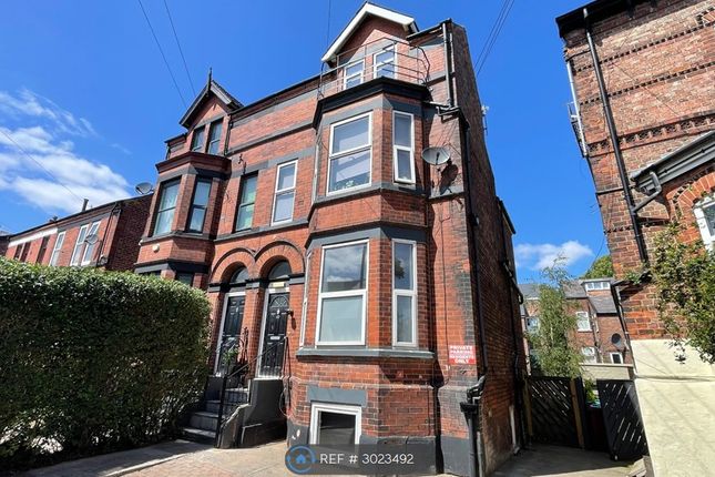 Flat, Albert Road Levenshulme, Manchester photo 5