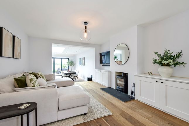 42 Toms Lane, Kings Langley photo 5