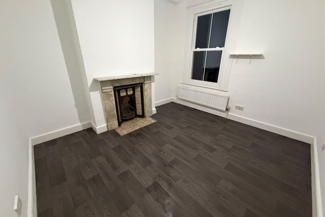 The Avenue, London photo 2