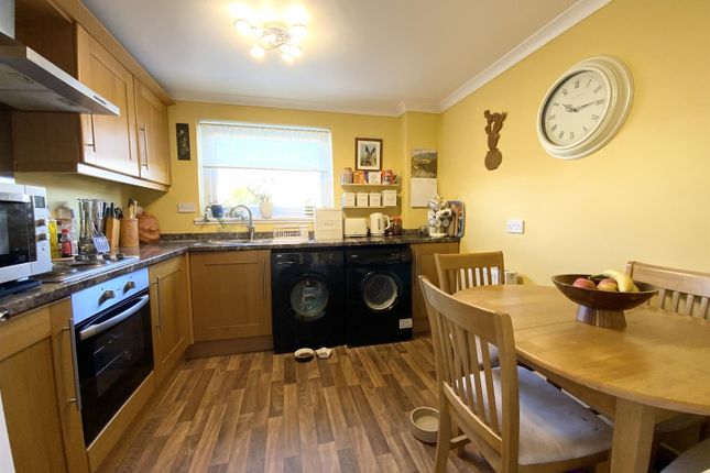 7, Heston Avenue, Dumfries photo 2