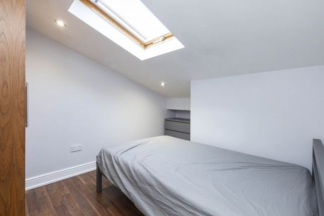 Terraced house to rent in Burnley Road, London
