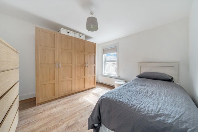 Property for sale in St. Pauls Avenue, London