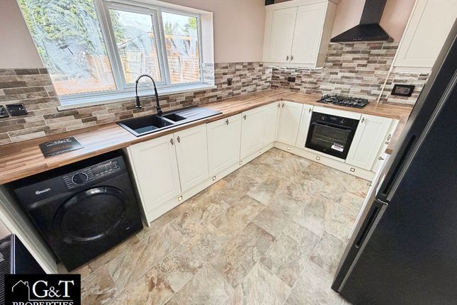 21 St. Marks Road, Stourbridge photo 4