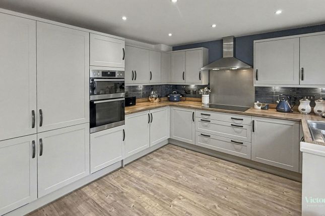 21, Five Acres Lane, Saltash photo 3