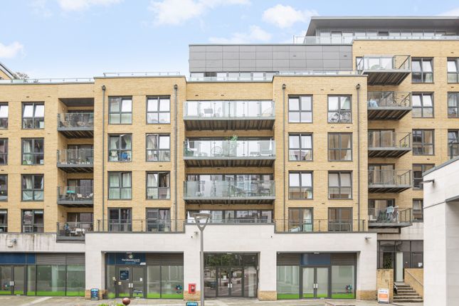 Thumbnail Property for sale in Knightley Walk, Wandsworth