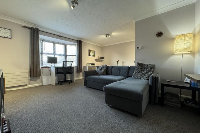 Maisonette for sale in Welcome Court, London Road, Stanford-Le-Hope