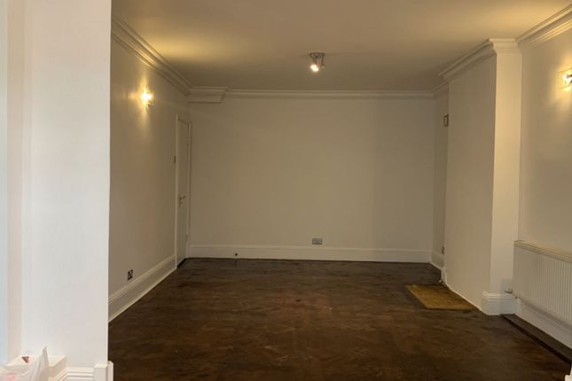 189, Hendon Way, London photo 4