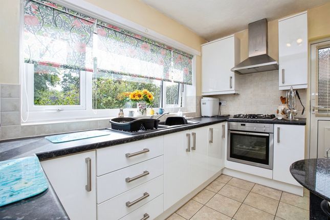 2, Birch Close, Nottingham photo 4