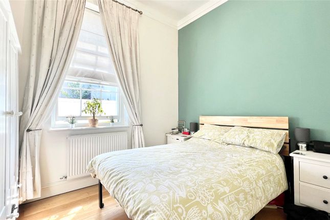 Flat 15,, All Saints Gardens, Reading photo 4