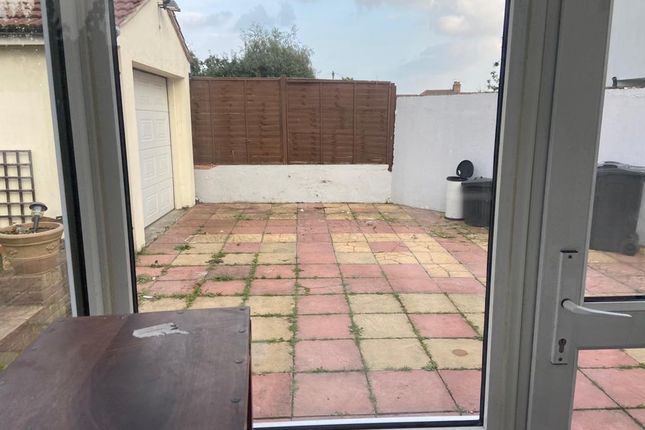 19, Ridgeway, Woodford Green photo 5