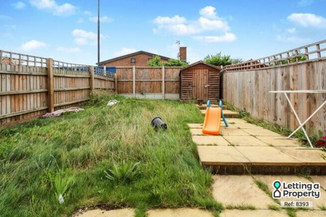 9, Humbleward Place, Romford photo 4