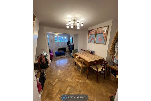 Norman Place, Church Hill, Leigh-On-Sea photo 4