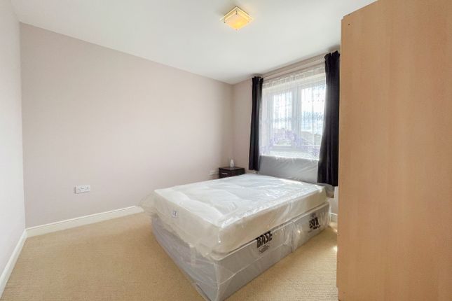 Flat 8, Amazon Court, Gravesend photo 3