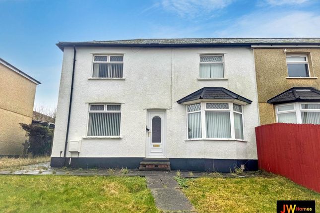 3-bed house on Bryn Road, Markham, £165,000