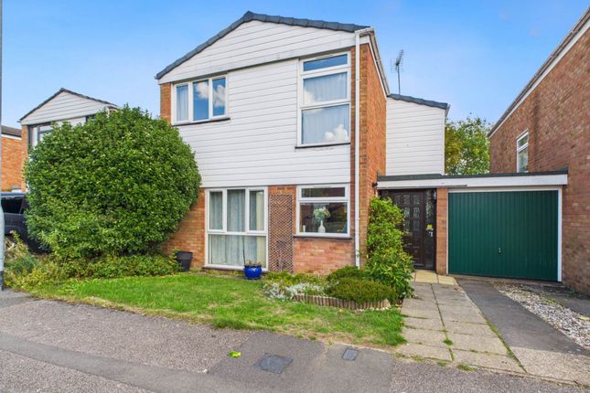 39, The Gables, Aylesbury photo 2
