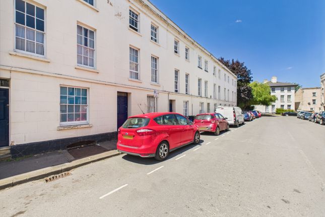 3-bed flat on 5, Oxford Street, Gloucester, £260,000