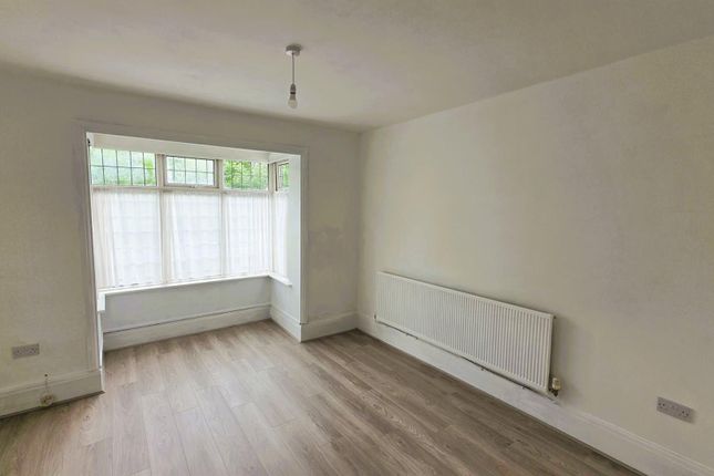 59, Brynelli, Llanelli photo 3